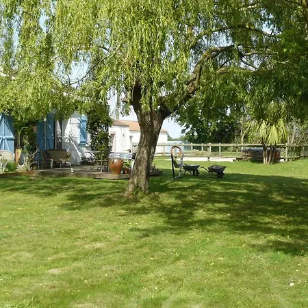 Les Herbens Bed & Breakfast Le Fenouiller