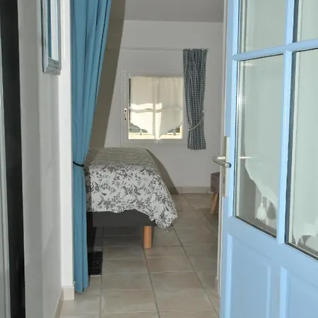 Les Herbens Bed & Breakfast *